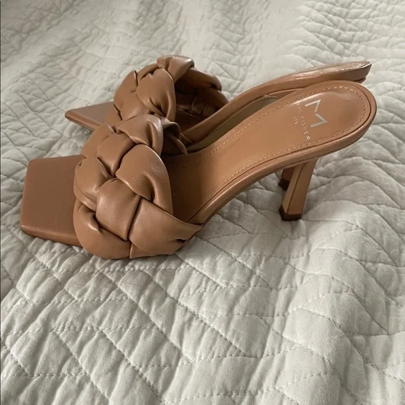 Marc Fisher Braided slide heels comfy and soft sz6.5 nude beige clean - Picture 2 of 5